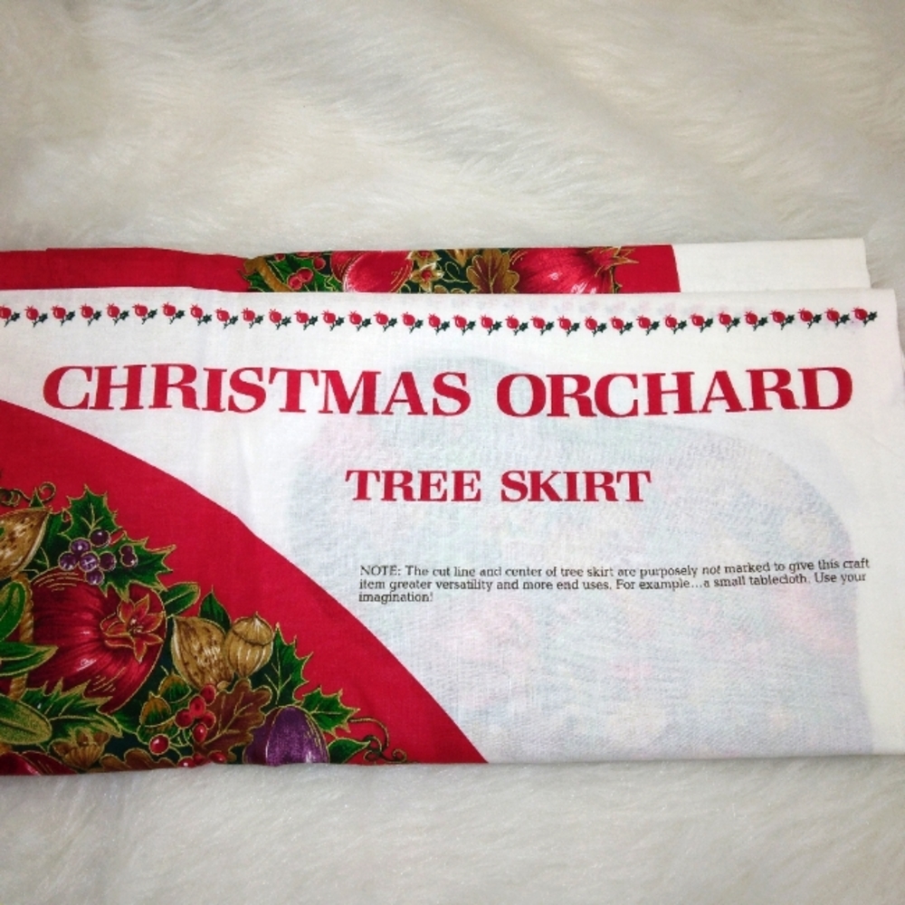 FABRIC Christmas Orchard Tree Skirt ans stocking See & Sew panel